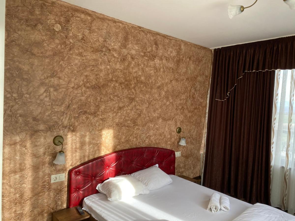 Семеен Хотел Конака Azenograd Kültér fotó